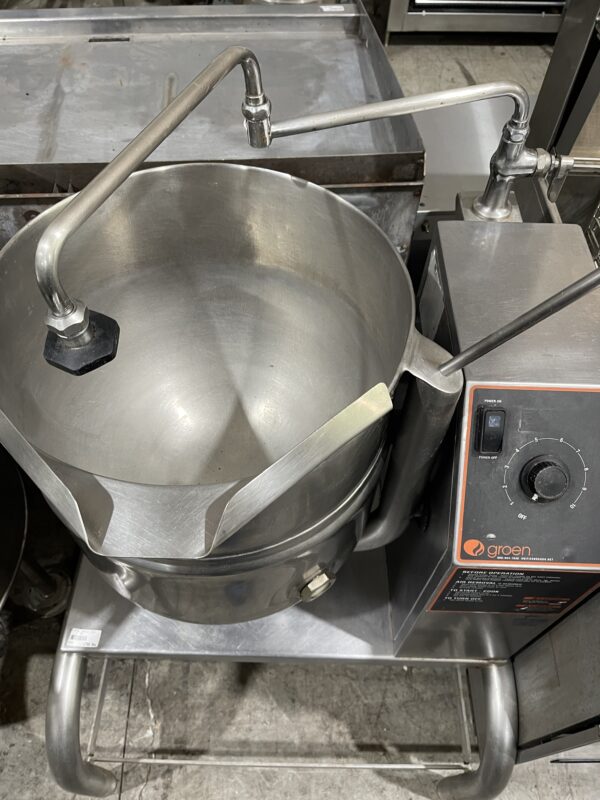 Used Groen Electric Kettle $7500 - Image 4